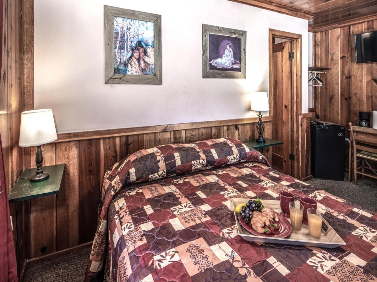 Apache Village Cabinette 13, Queen Bed, Midtown, Sleeps 2 Ruidoso Zewnętrze zdjęcie