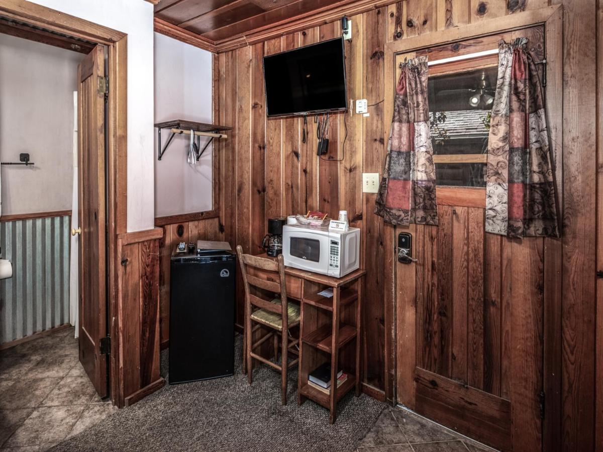Apache Village Cabinette 13, Queen Bed, Midtown, Sleeps 2 Ruidoso Zewnętrze zdjęcie